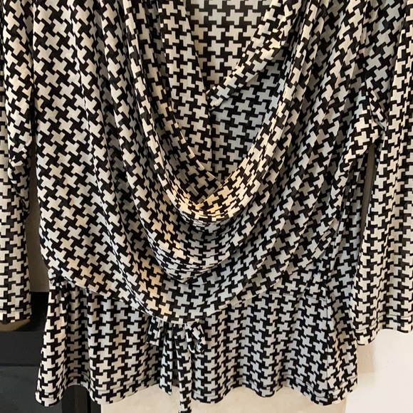 Houndstooth top - Picture 2 of 3